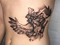 Тату сова-самурай