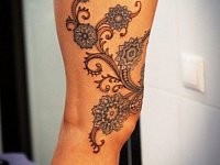 Тату на бедре узор