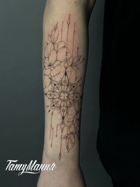 Тату цветок и мандала