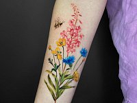 Татуировка полевые цветы