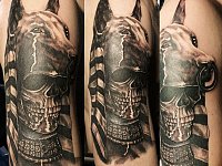 Тату анубис с черепом