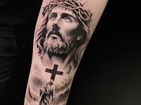 Тату Иисус Христос на руке