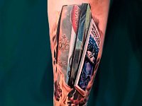 Тату горящие книги