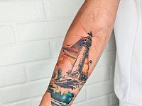 Тату маяк на предплечье