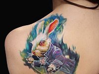 Тату кролик Алиса в стране чудес