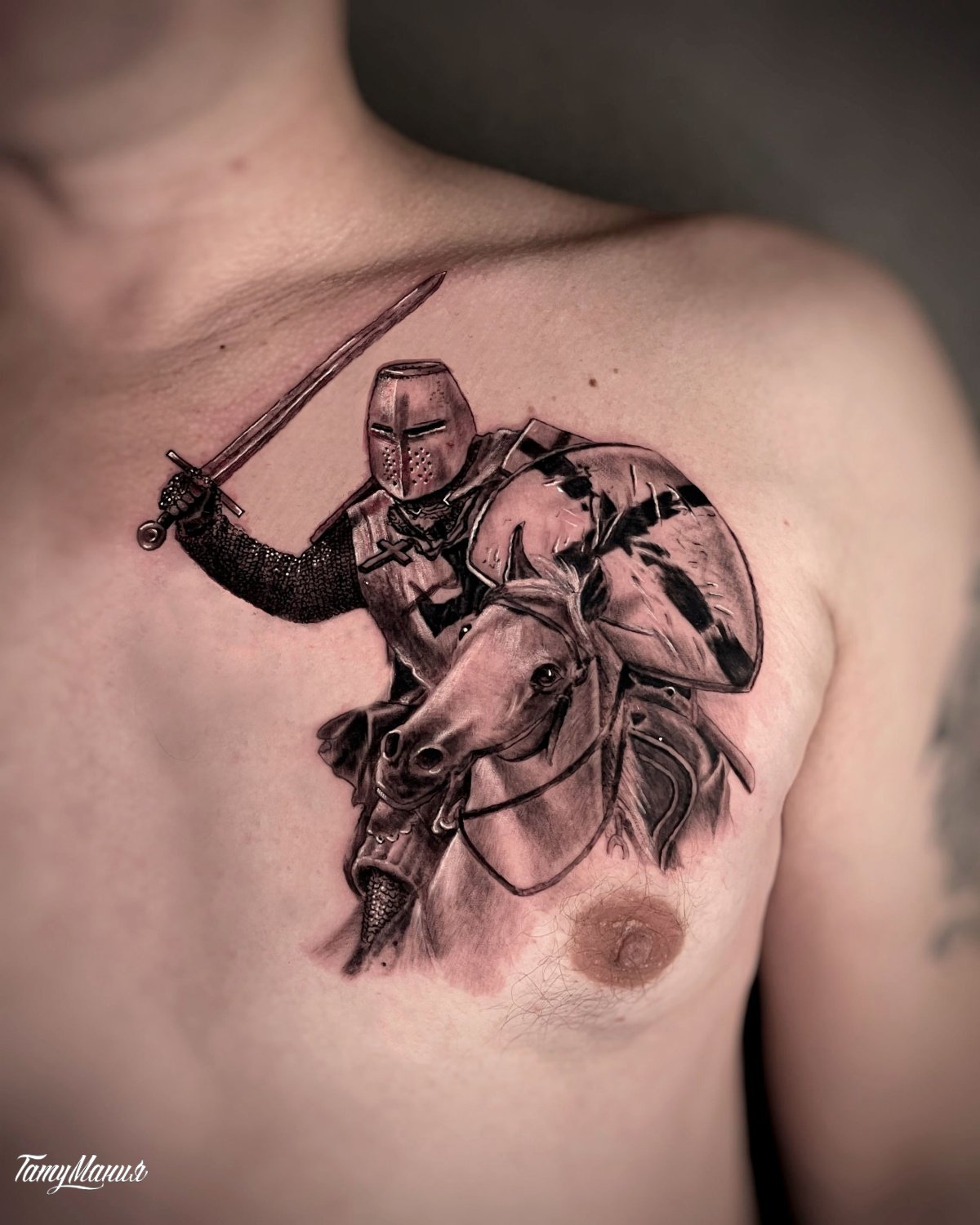 Тату тамплиер на груди