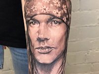 Тату Эксл Роуз