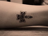 Тату кельтский крест