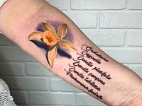 Тату цветок ванили и надписи