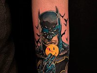 Тату Бетмен на руке