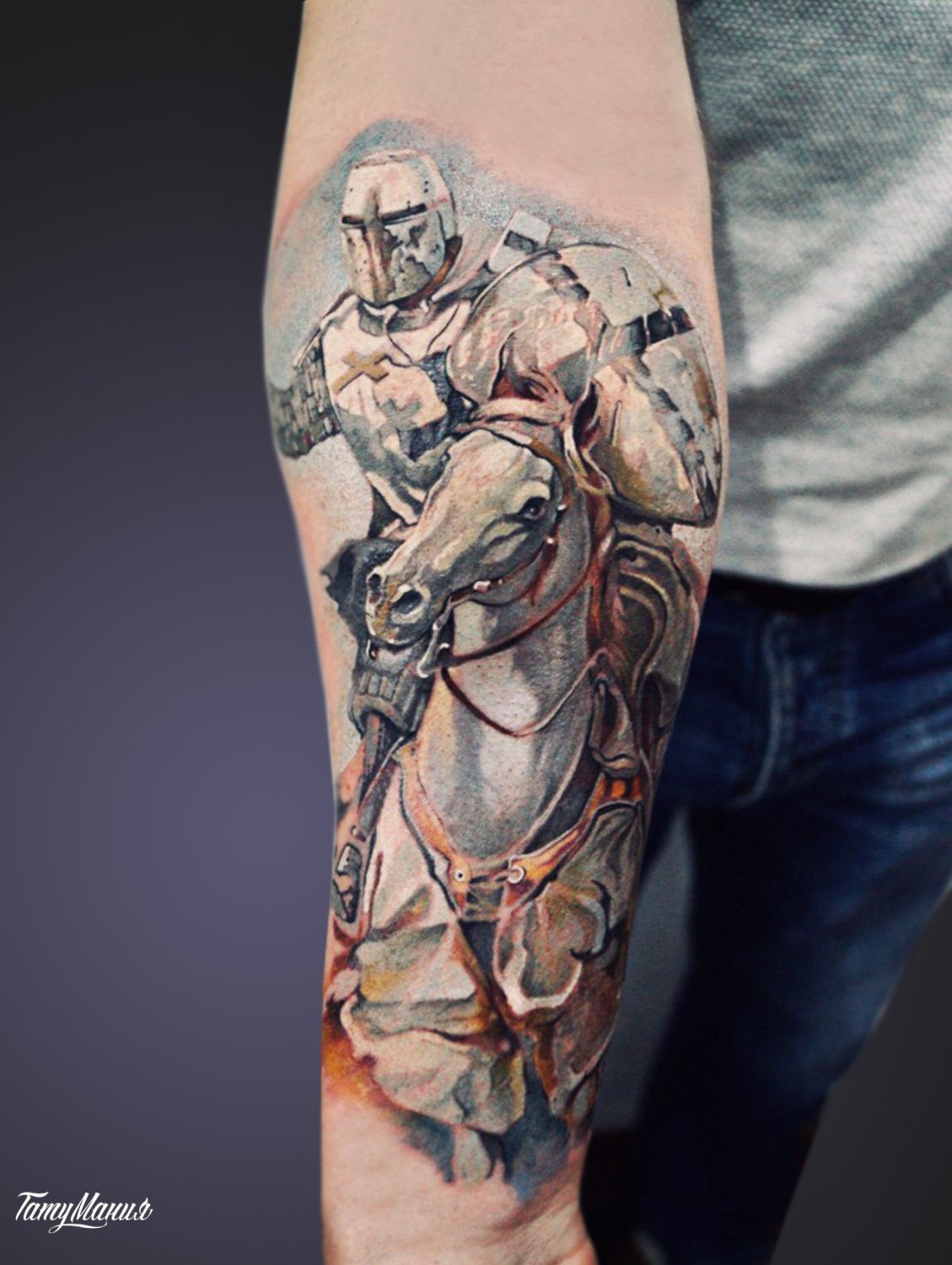 Тату всадник на коне