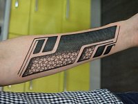 Тату блекворк на предплечье