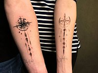 Парная тату пульс и роза ветров