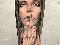 Тату монашка на руке