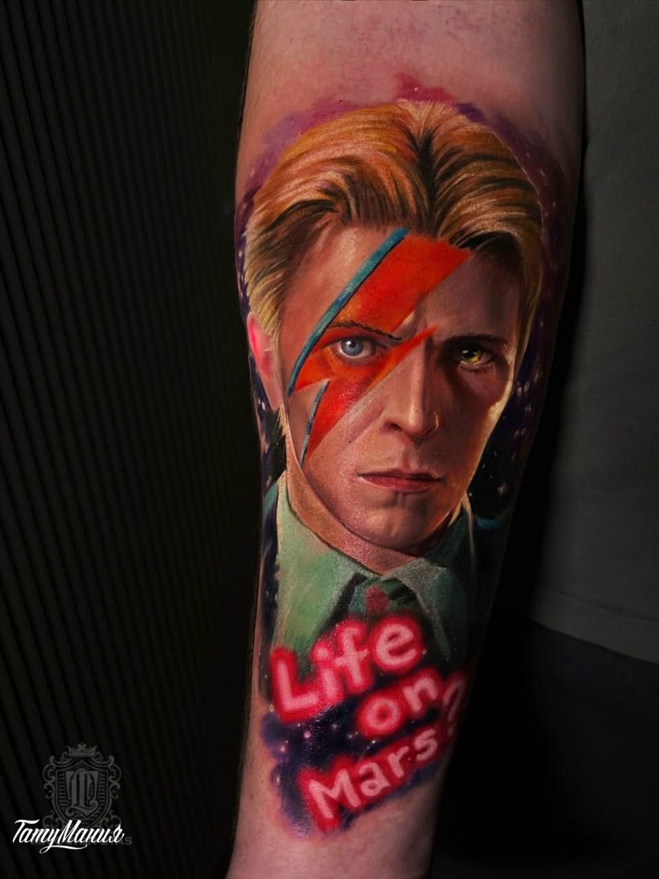 Тату Девид Боуи