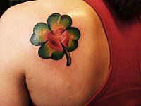 тату лист клевера