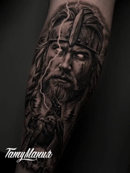 Тату викинг и вороны