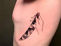 Тату нож с черепом 