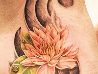 Тату лотос в японском стиле