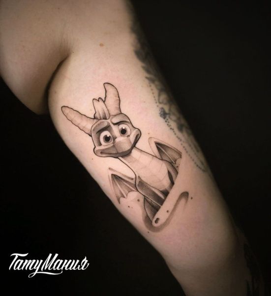 Татуировка дракончик