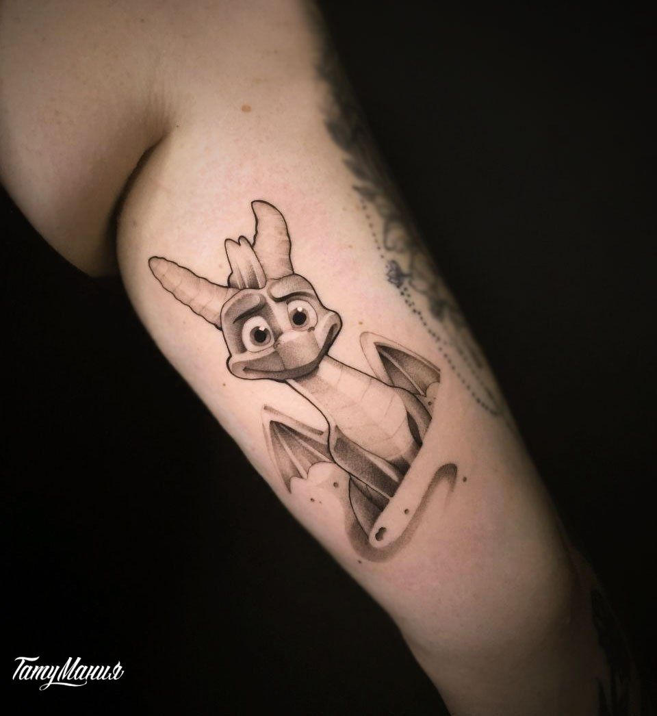 Татуировка дракончик