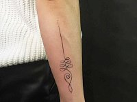 Татуировка узор на руке