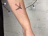 Тату самолет дотворк