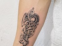 Тату кельтский топор